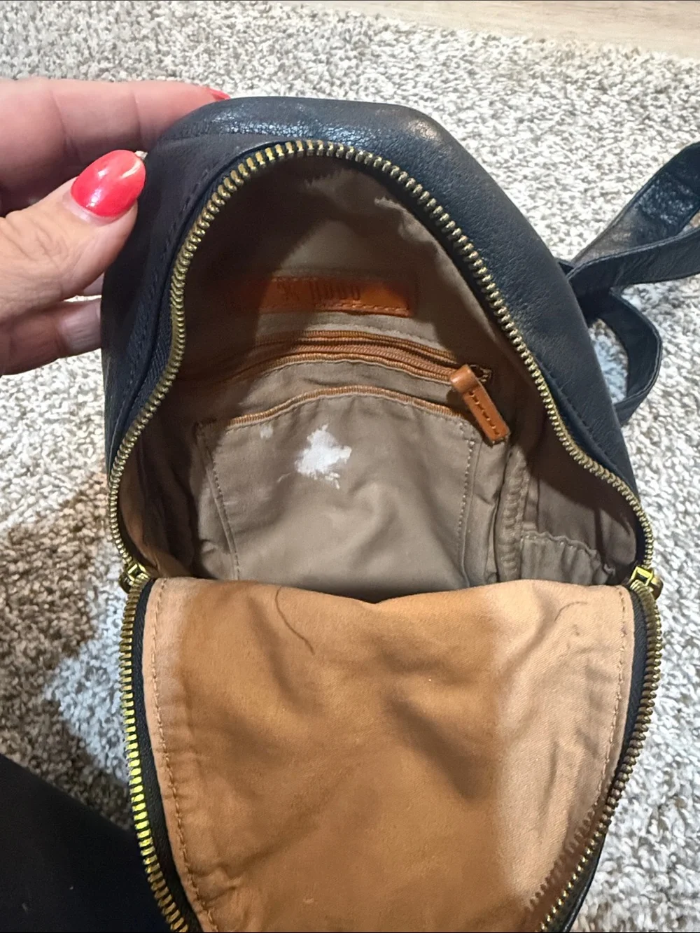 HOBO compact leather